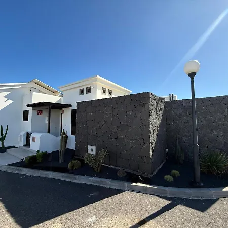 فيلة New In Playa Blanca, Lanzarote -adults Only- *