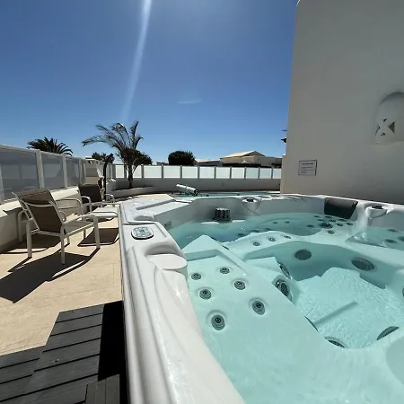 Βίλα New In Playa Blanca, Lanzarote -adults Only- Πλάγια Μπλάνκα