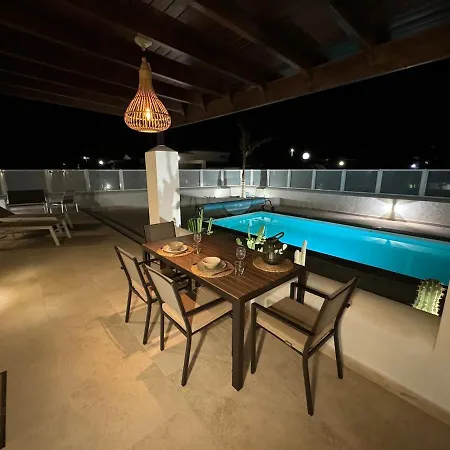 New In Playa Blanca, Lanzarote -adults Only- * 普拉亚布兰卡